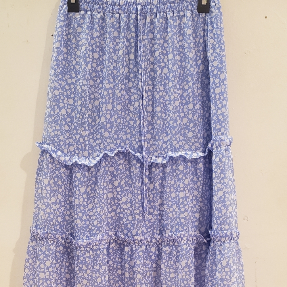 Ruffled skirt